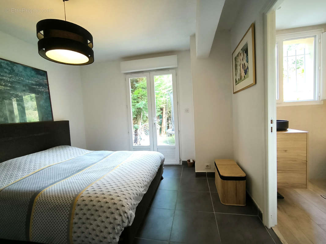 Appartement à VALLAURIS