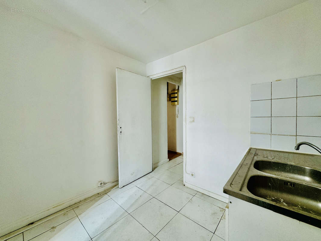 Appartement à MARSEILLE-1E