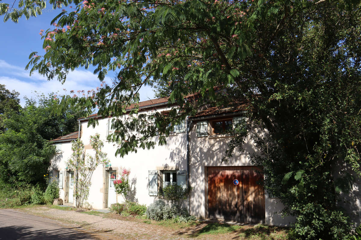 Maison à EPINAC