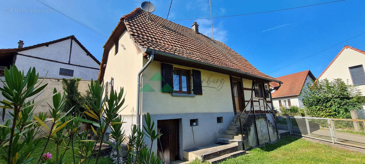 Maison à STEINBRUNN-LE-HAUT