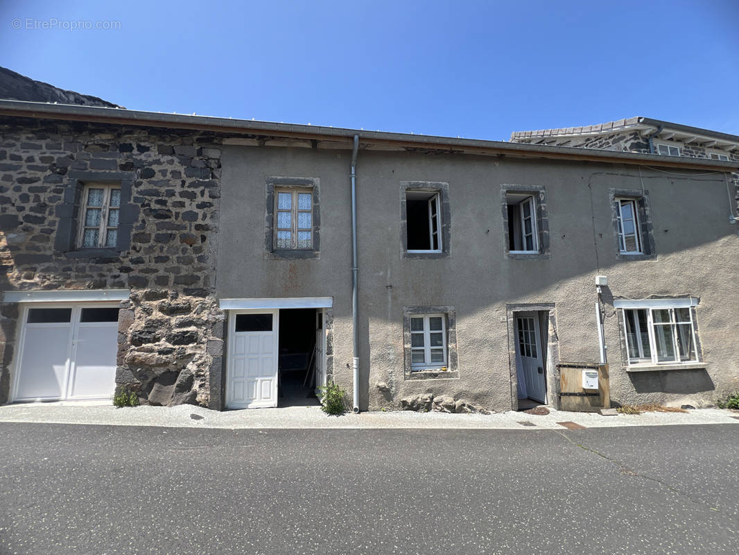 Maison à SAINT-FRONT