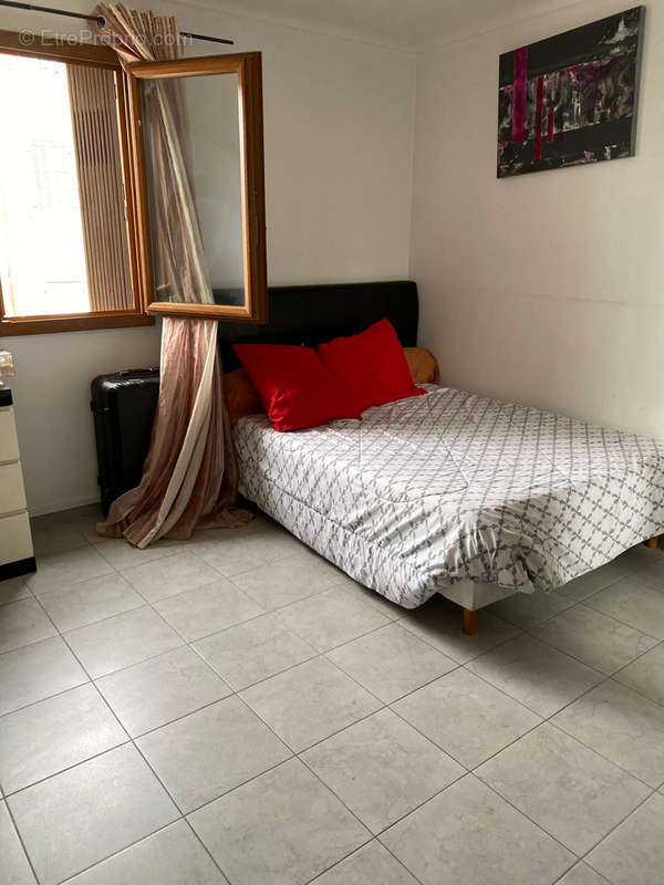 Appartement à MARSEILLE-2E