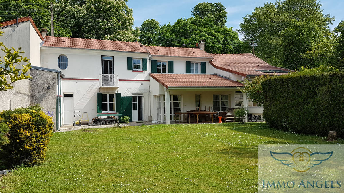 Maison à L&#039;HAY-LES-ROSES