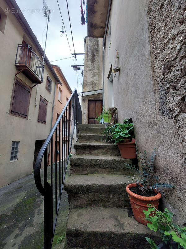 Maison à CAMARES