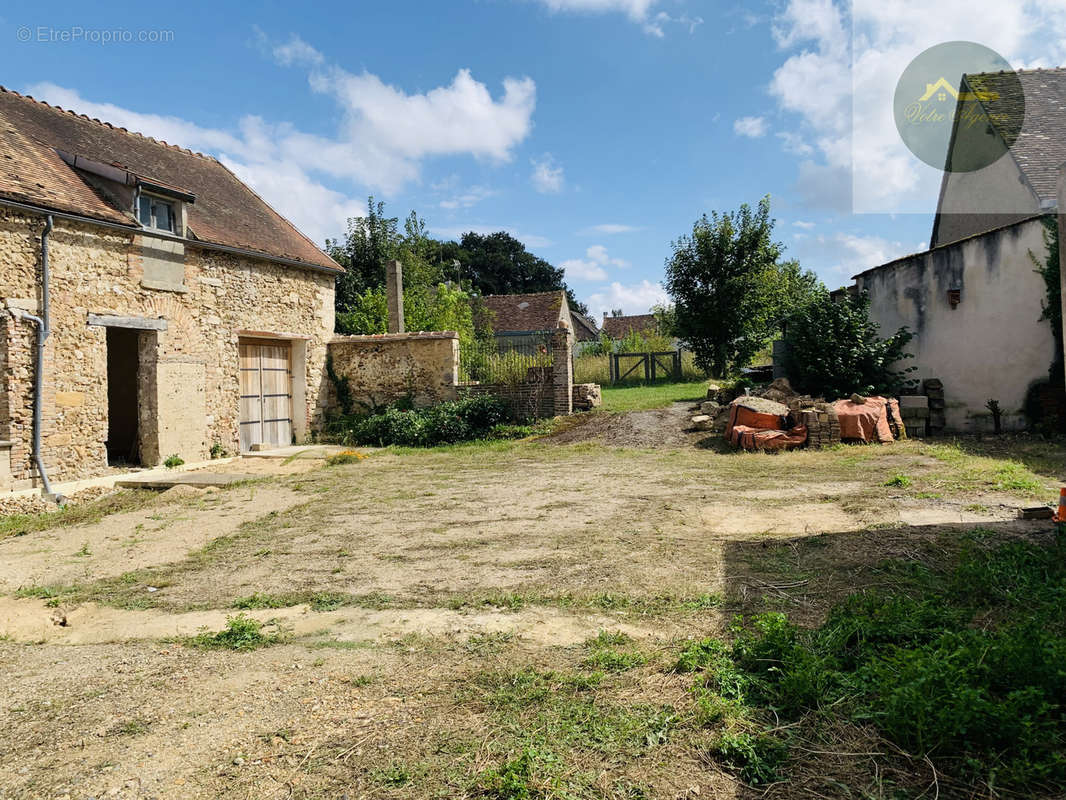 Appartement à CHEROY