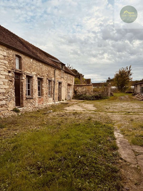 Appartement à CHEROY