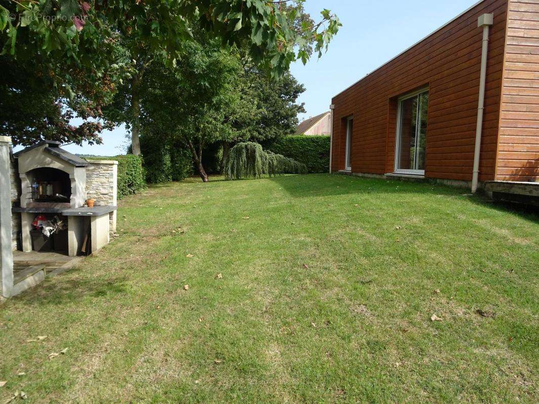 Maison à SAINT-PIERRE-SUR-DIVES