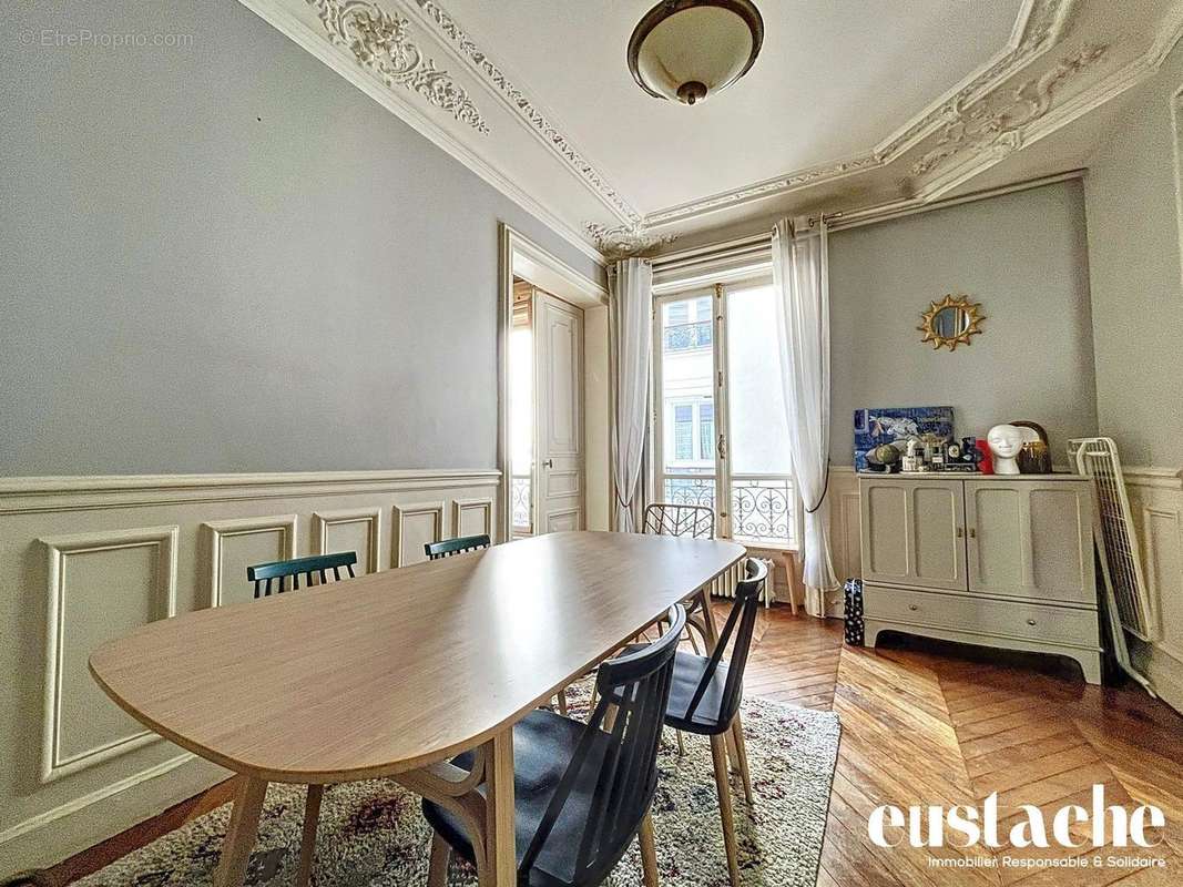 Appartement à PARIS-10E