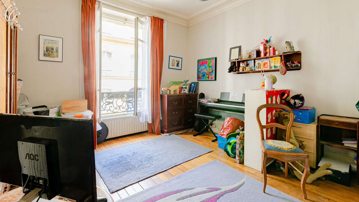 Appartement à PARIS-9E