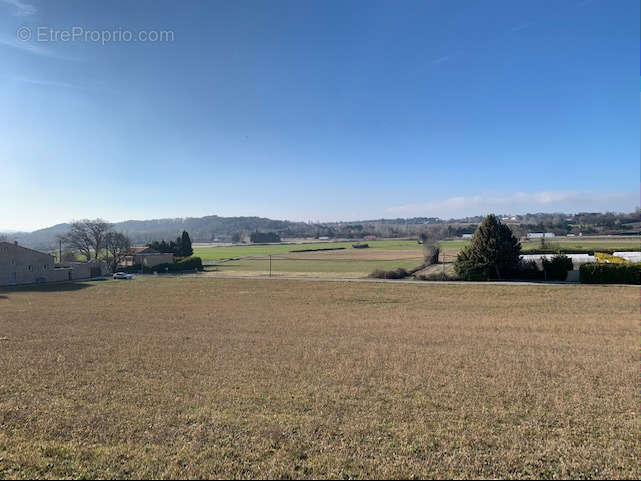 Terrain à SAINT-MARCEL-LES-SAUZET