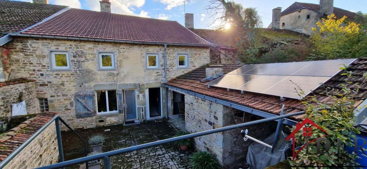 Maison à LANEUVELLE