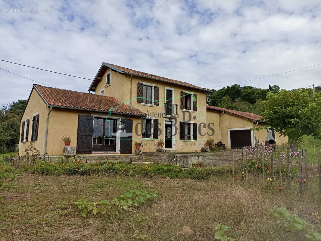 Maison à SAINTE-CROIX-VOLVESTRE