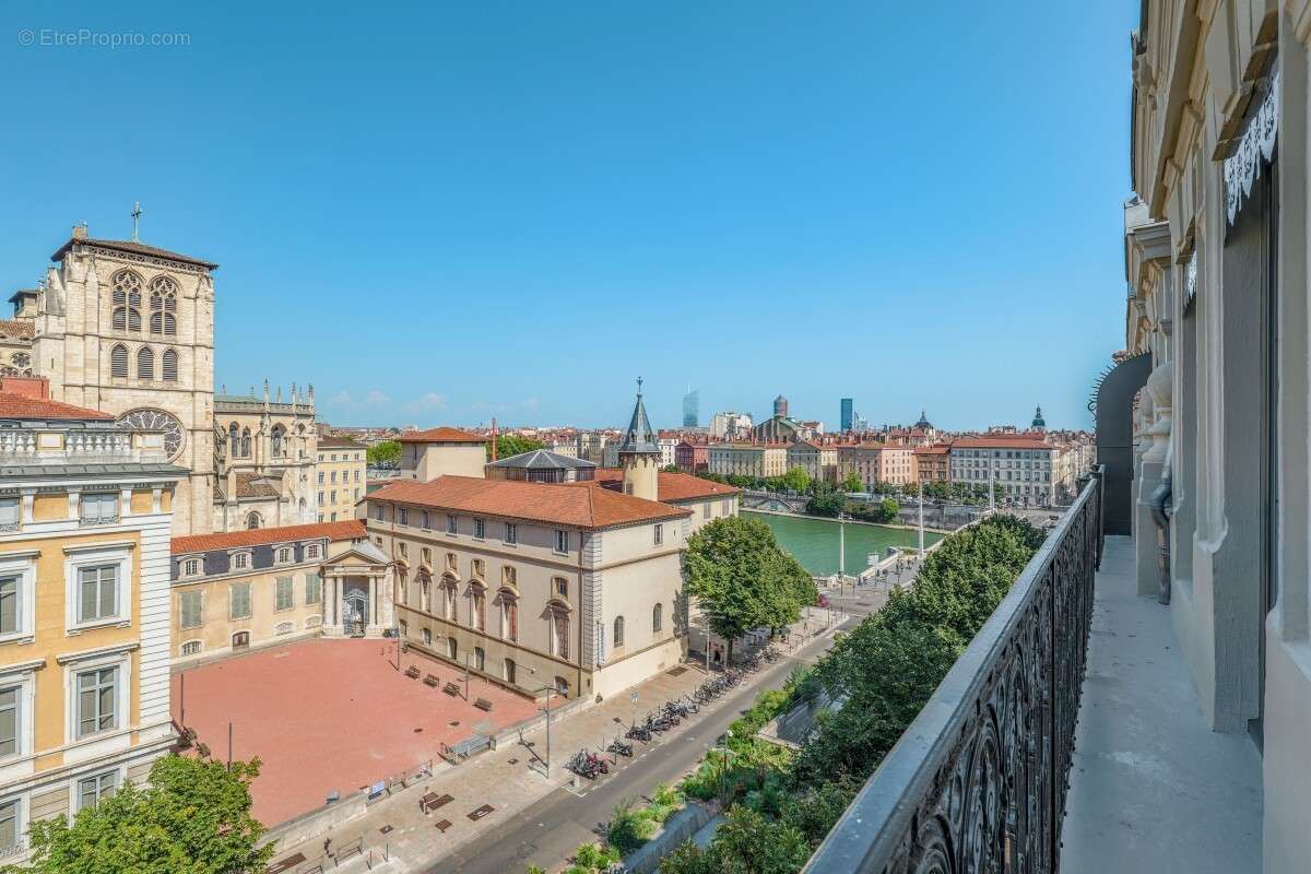 Appartement à LYON-5E