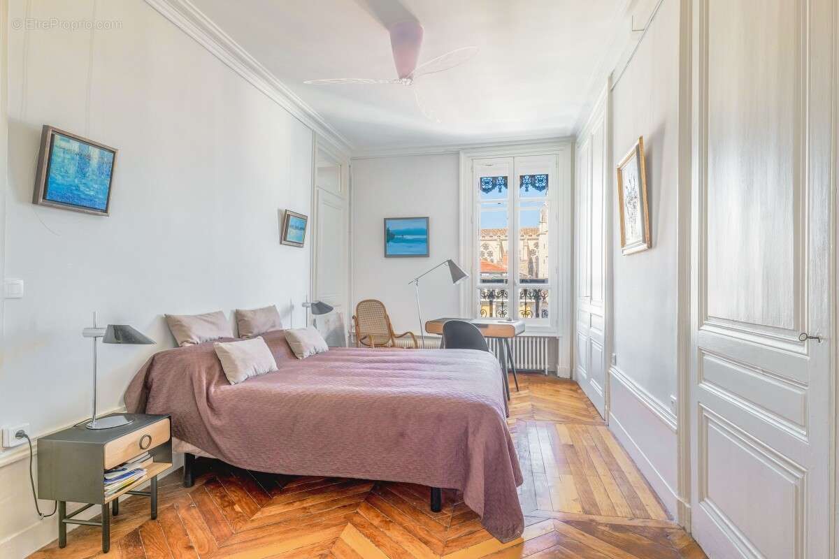 Appartement à LYON-5E