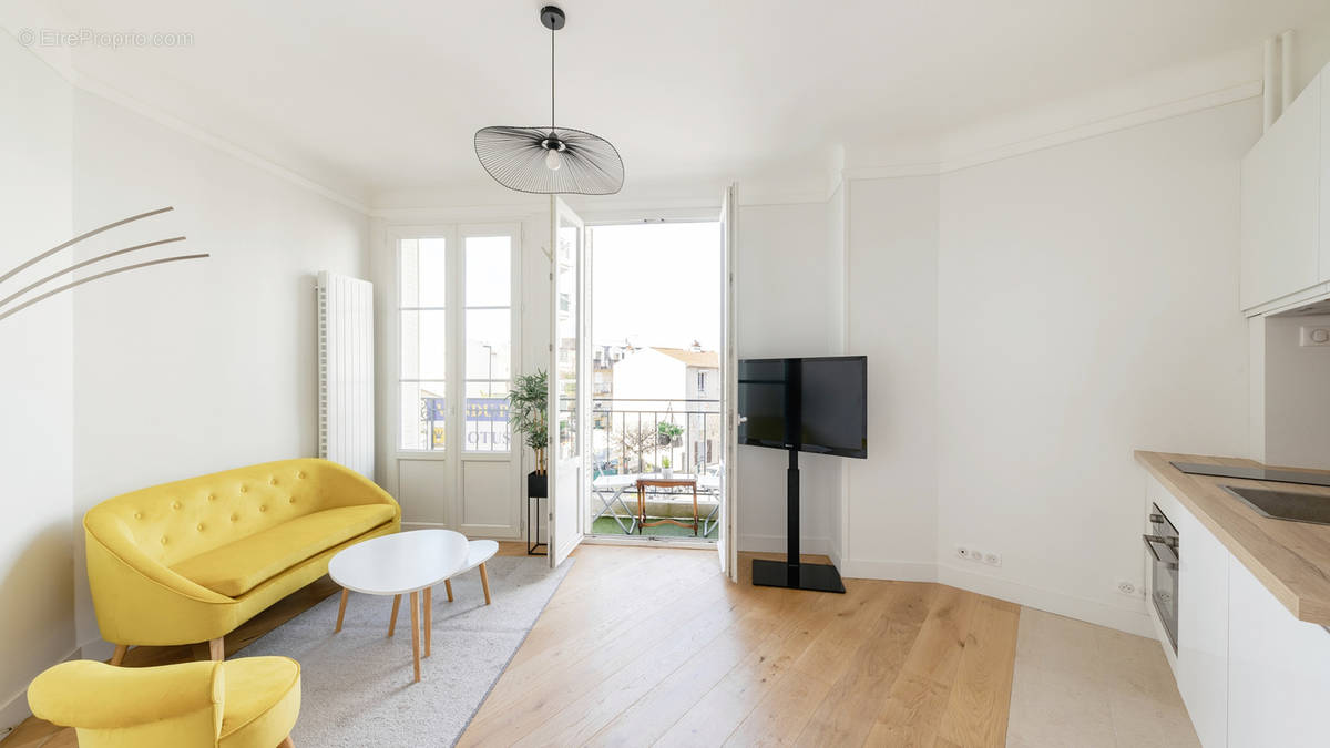 Appartement à COURBEVOIE