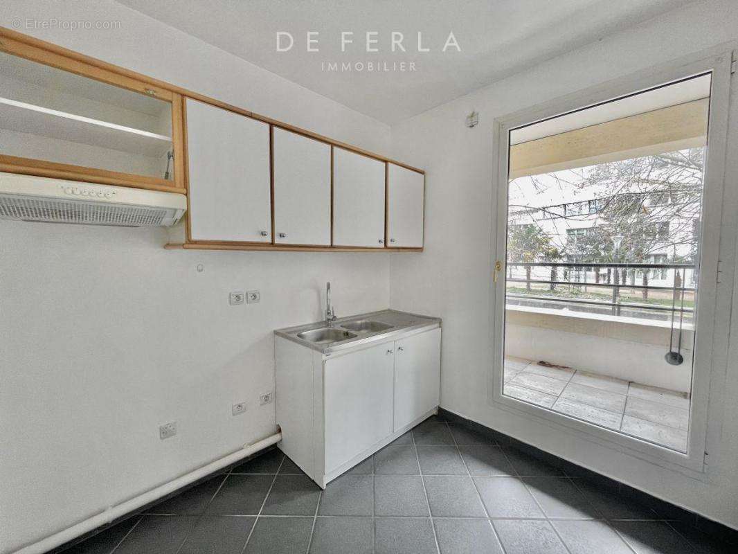 Appartement à PARIS-14E