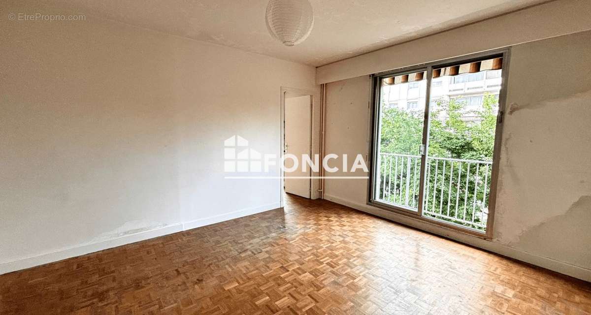 Appartement à PARIS-20E