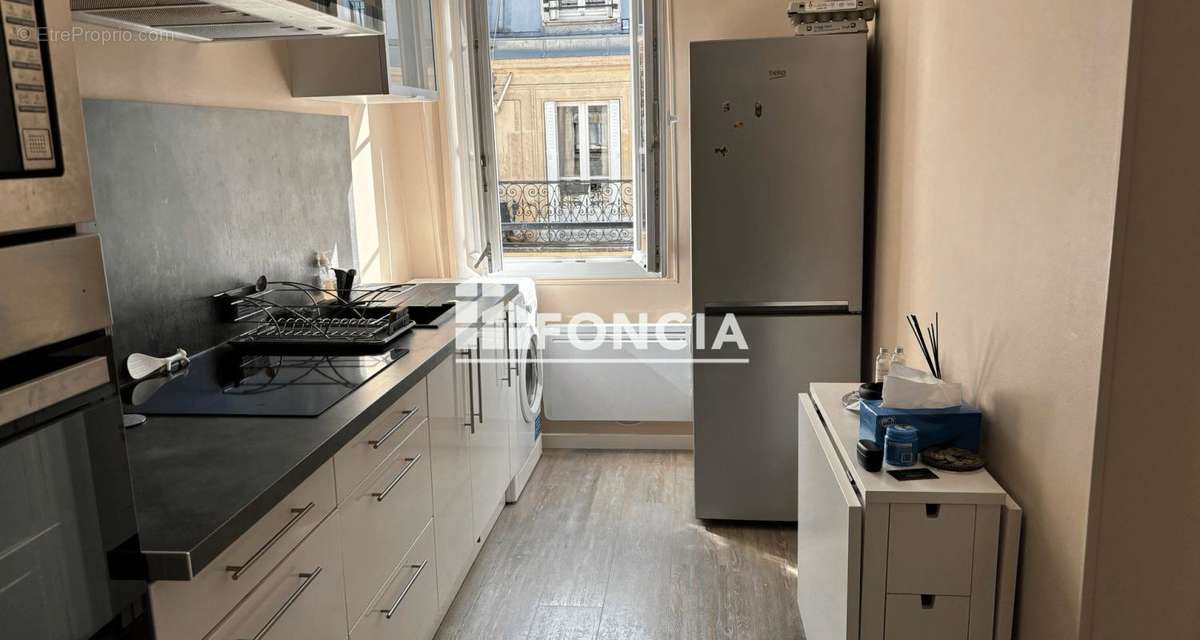 Appartement à PARIS-7E