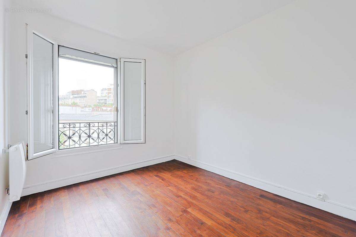 Appartement à PARIS-12E