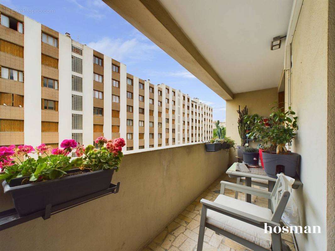 Appartement à MARSEILLE-4E