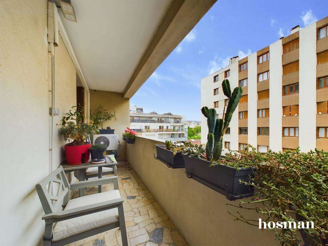 Appartement à MARSEILLE-4E