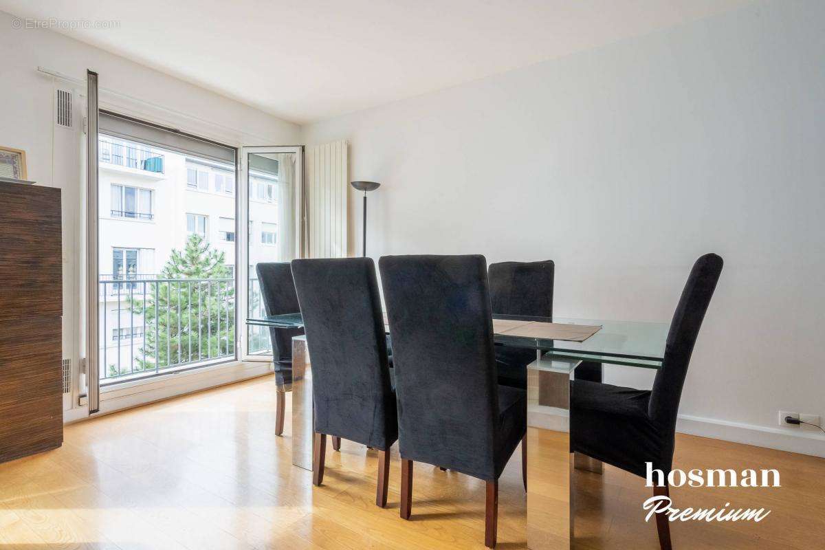 Appartement à NEUILLY-SUR-SEINE