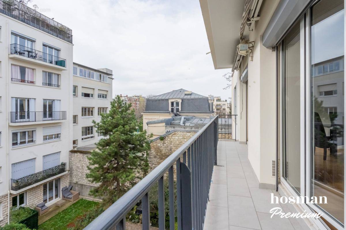 Appartement à NEUILLY-SUR-SEINE