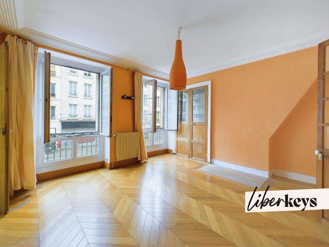 Appartement à PARIS-10E