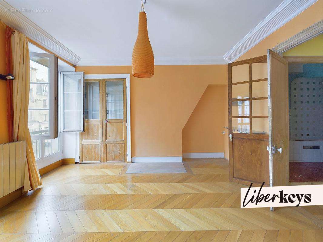 Appartement à PARIS-10E