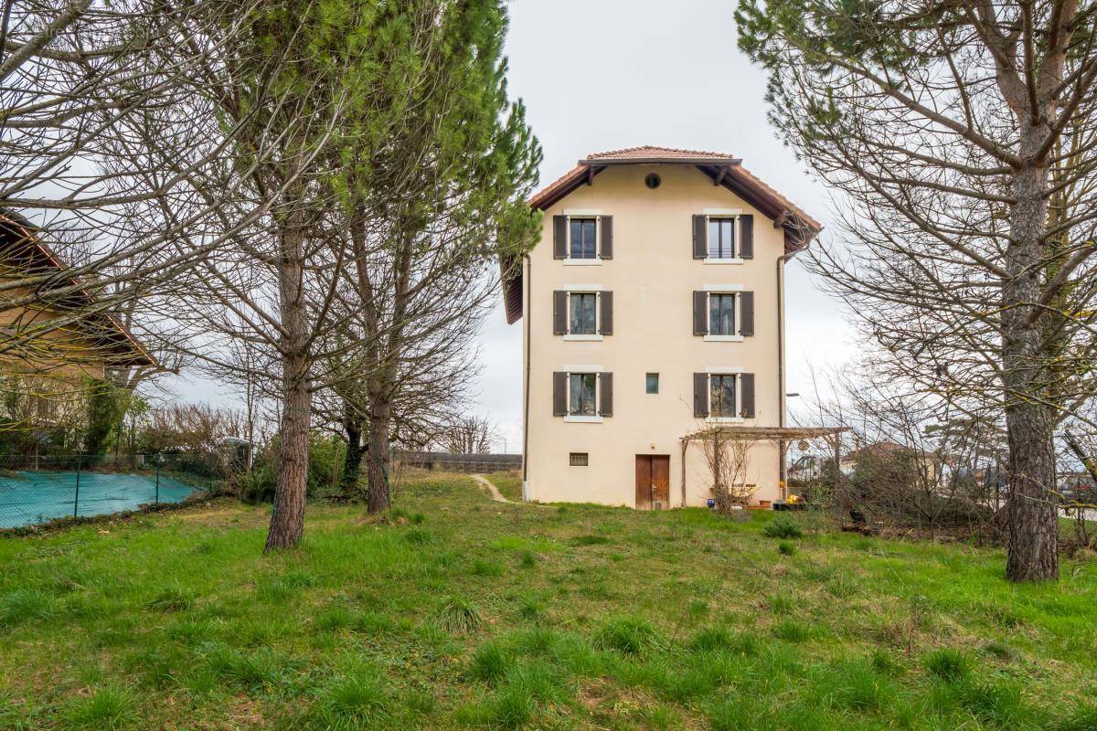 Maison à ETREMBIERES