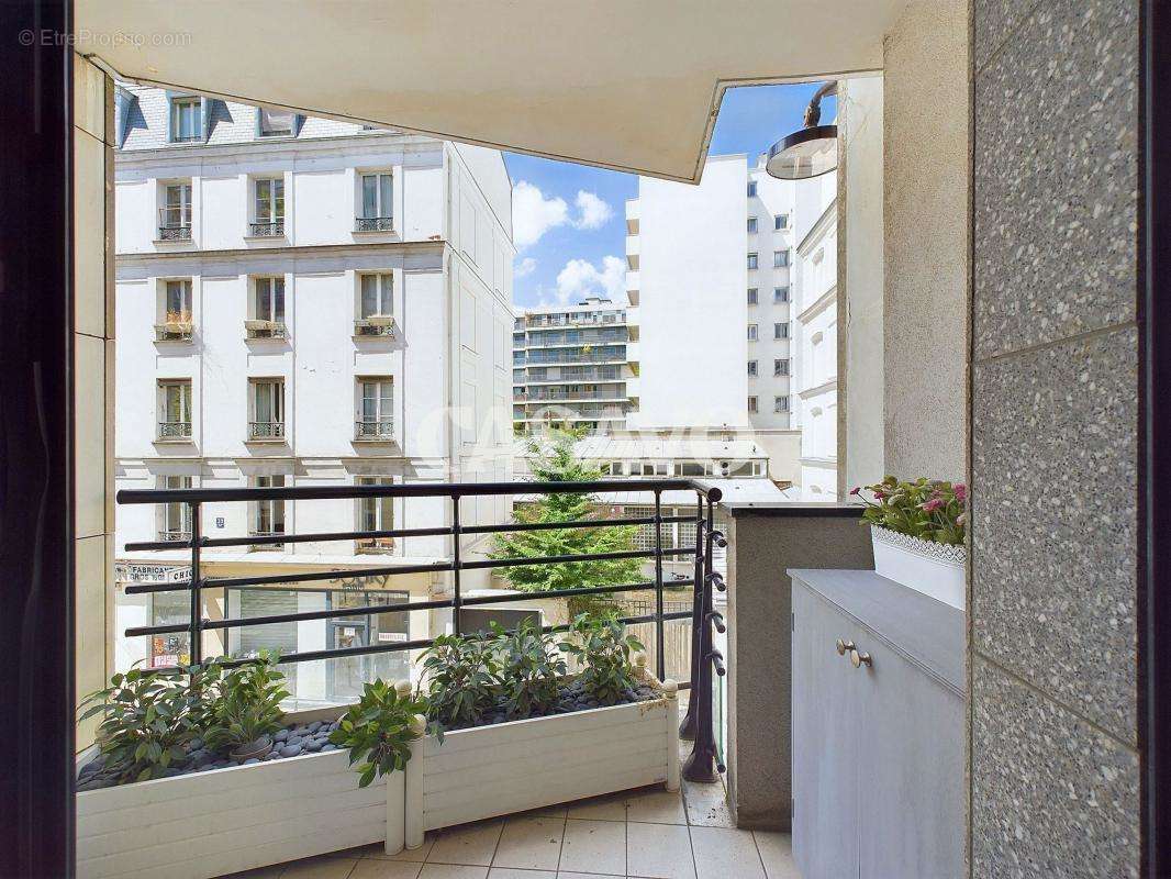 Appartement à PARIS-11E