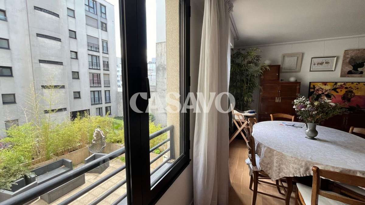 Appartement à PARIS-11E