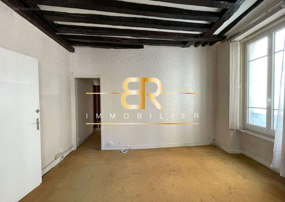 Appartement à PARIS-4E