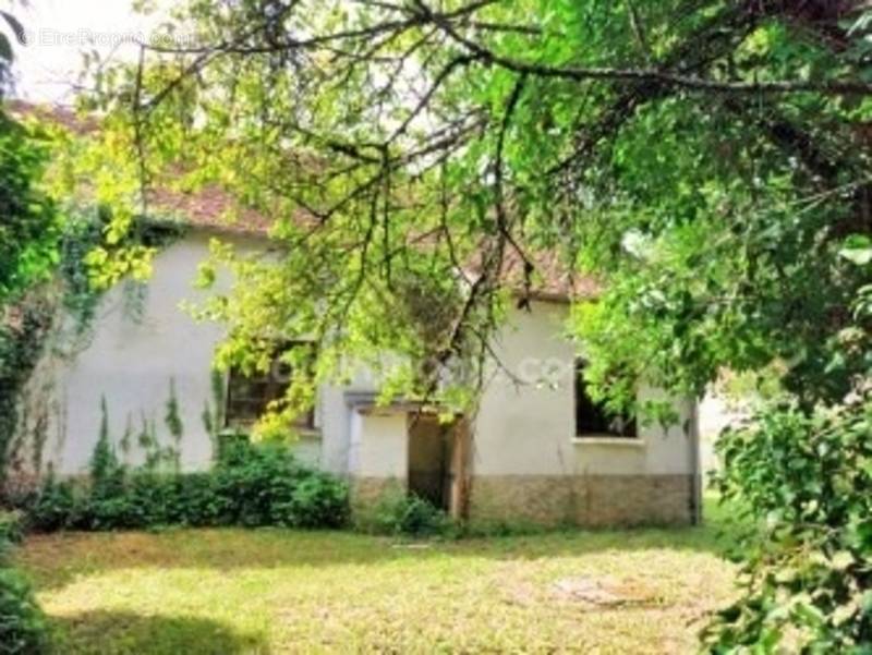 Maison à CHATEAUNEUF-VAL-DE-BARGIS