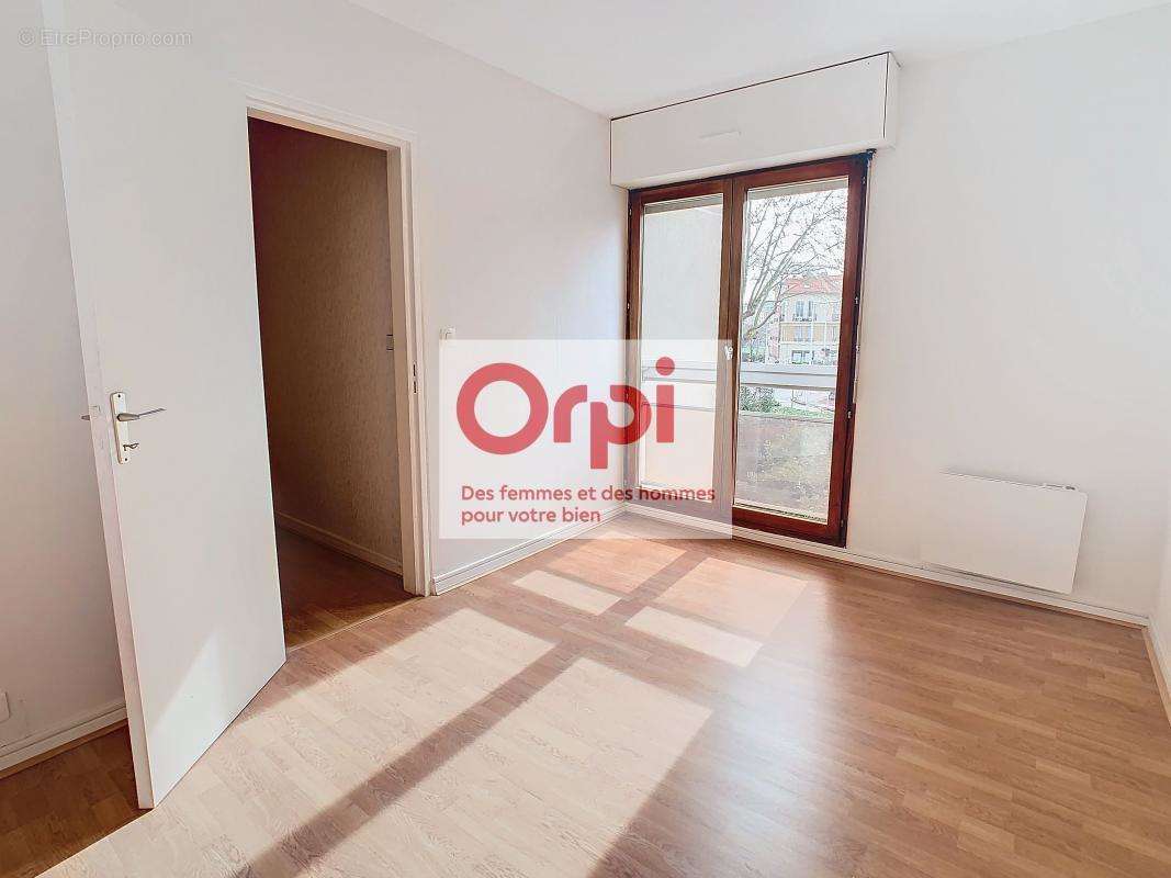 Appartement à ISSY-LES-MOULINEAUX