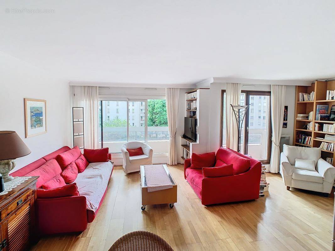 Appartement à ISSY-LES-MOULINEAUX