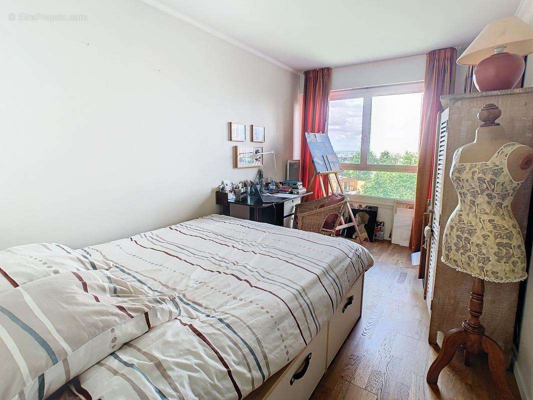 Appartement à ISSY-LES-MOULINEAUX