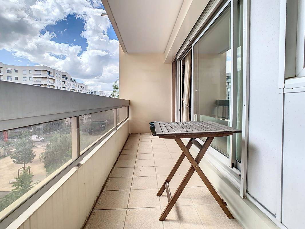 Appartement à ISSY-LES-MOULINEAUX