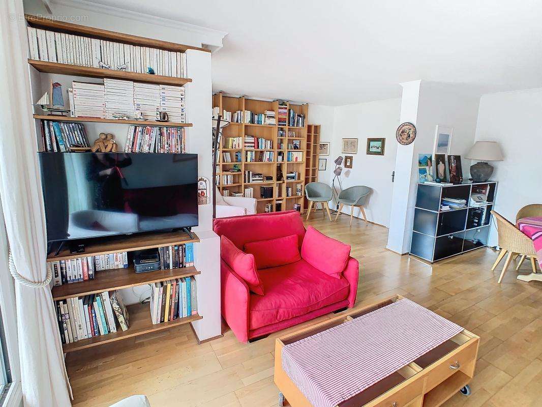 Appartement à ISSY-LES-MOULINEAUX