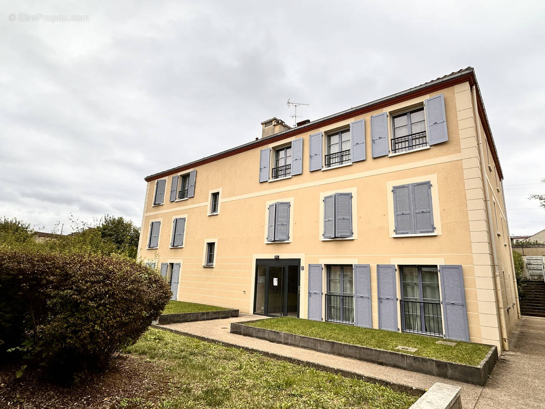 Appartement à VAIRES-SUR-MARNE