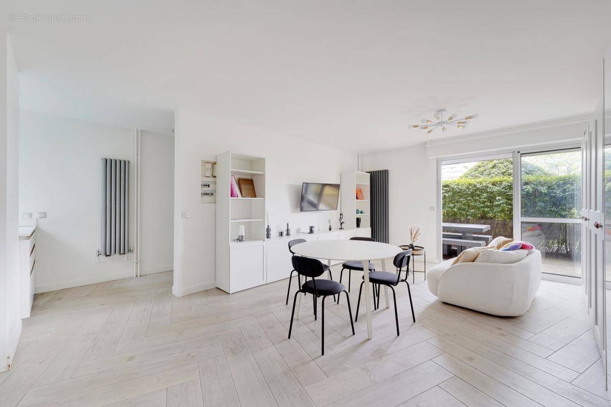 Appartement à NEUILLY-SUR-SEINE