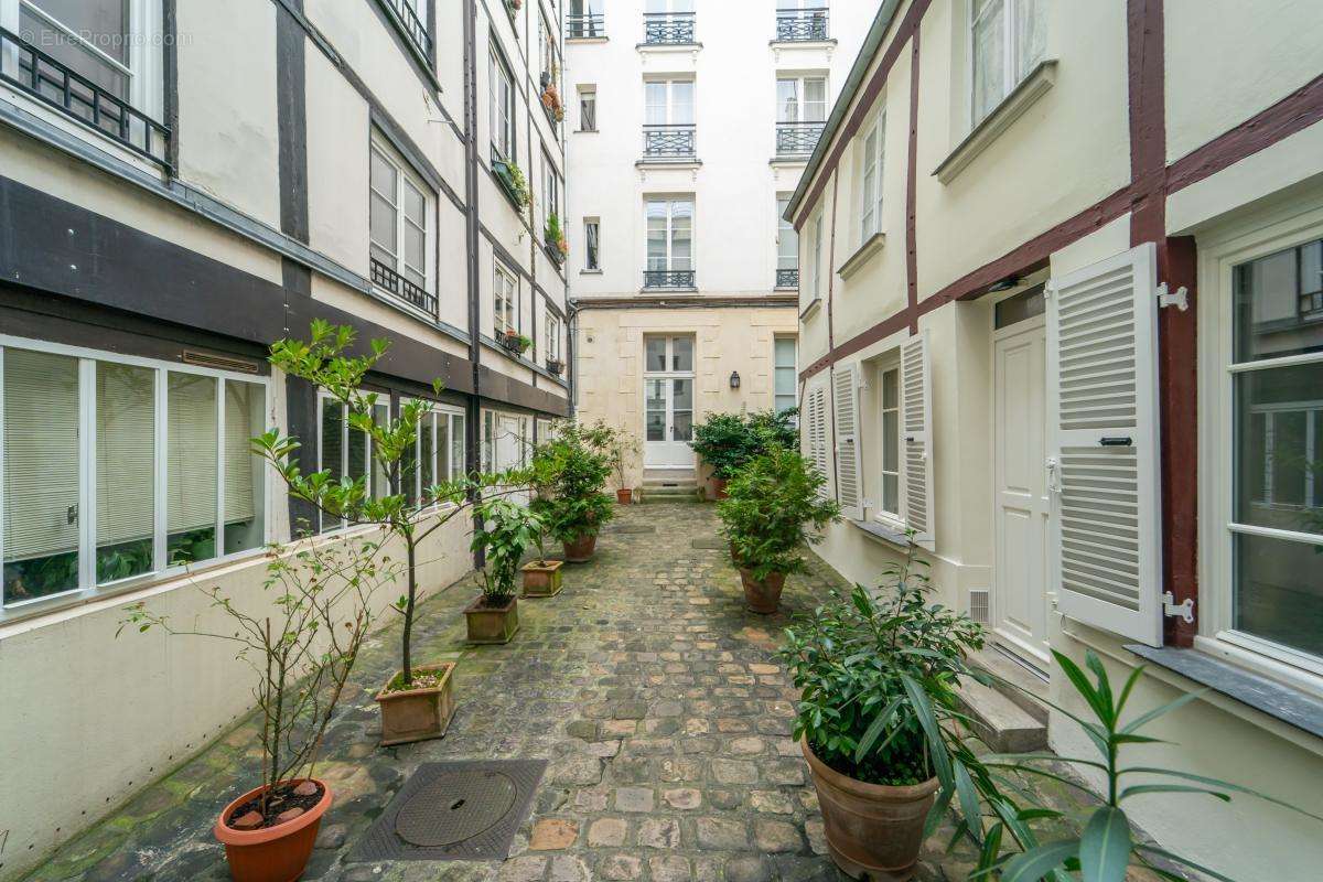 Appartement à PARIS-4E