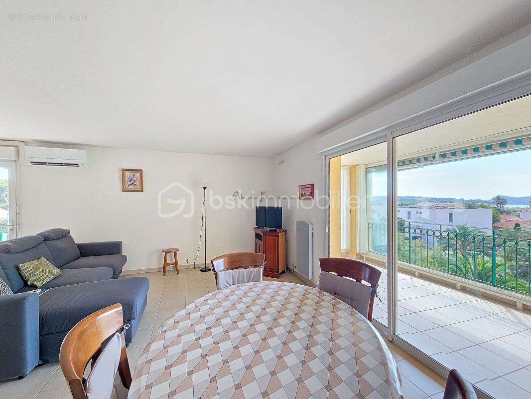 Appartement à SIX-FOURS-LES-PLAGES