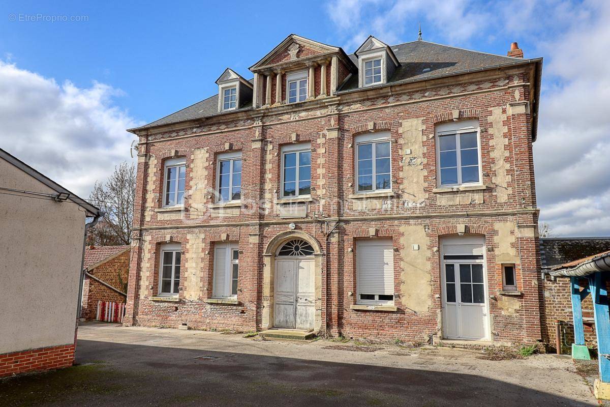 Maison à MILLY-SUR-THERAIN