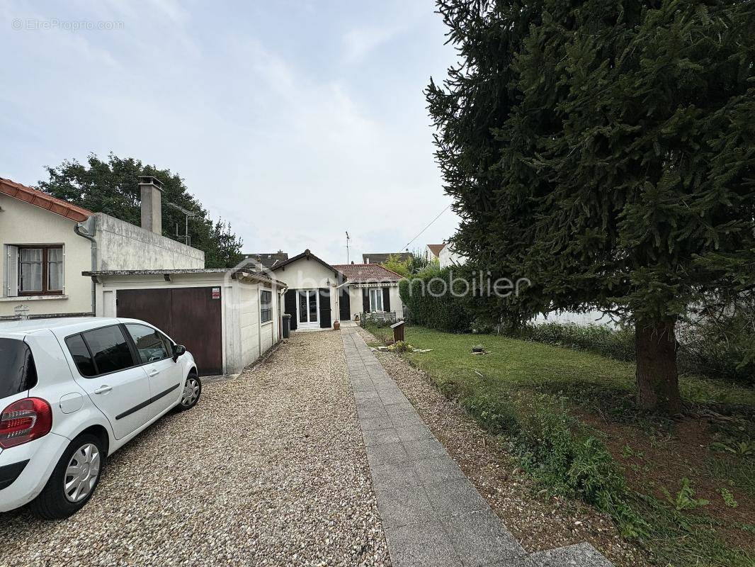 Maison à YERRES