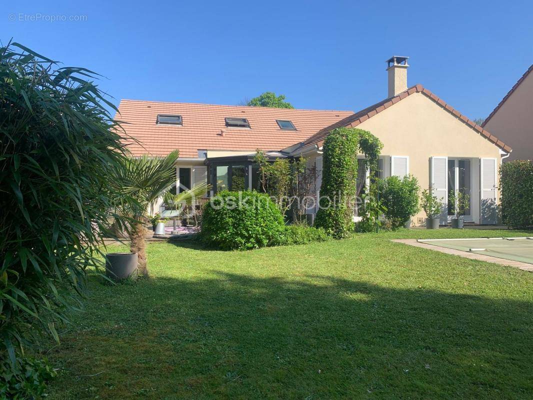 Maison à SAINT-GERMAIN-LES-CORBEIL