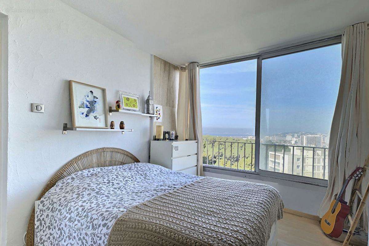 Appartement à MARSEILLE-9E