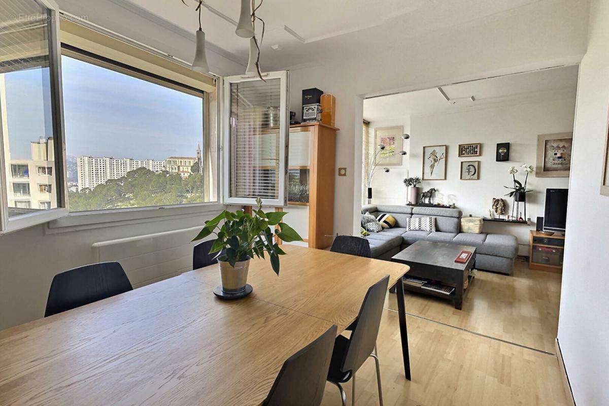 Appartement à MARSEILLE-9E