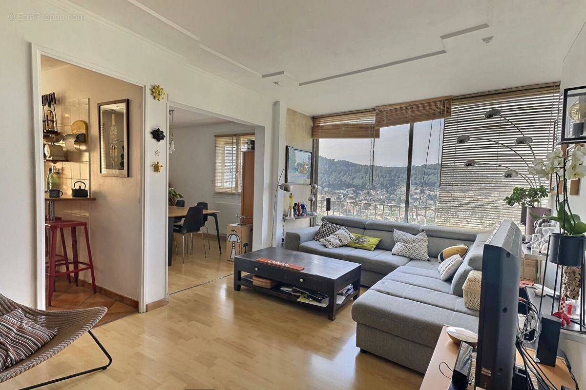 Appartement à MARSEILLE-9E