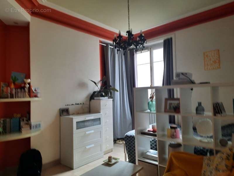 Appartement à PARIS-10E